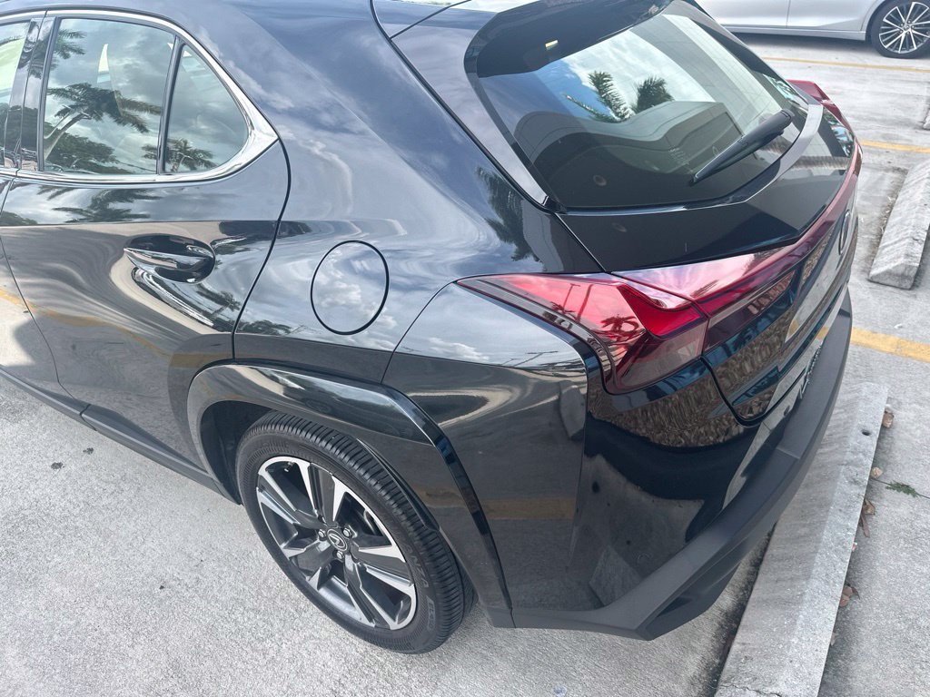 Used 2024 Lexus UX 250h FWD w/ Premium Package image 6