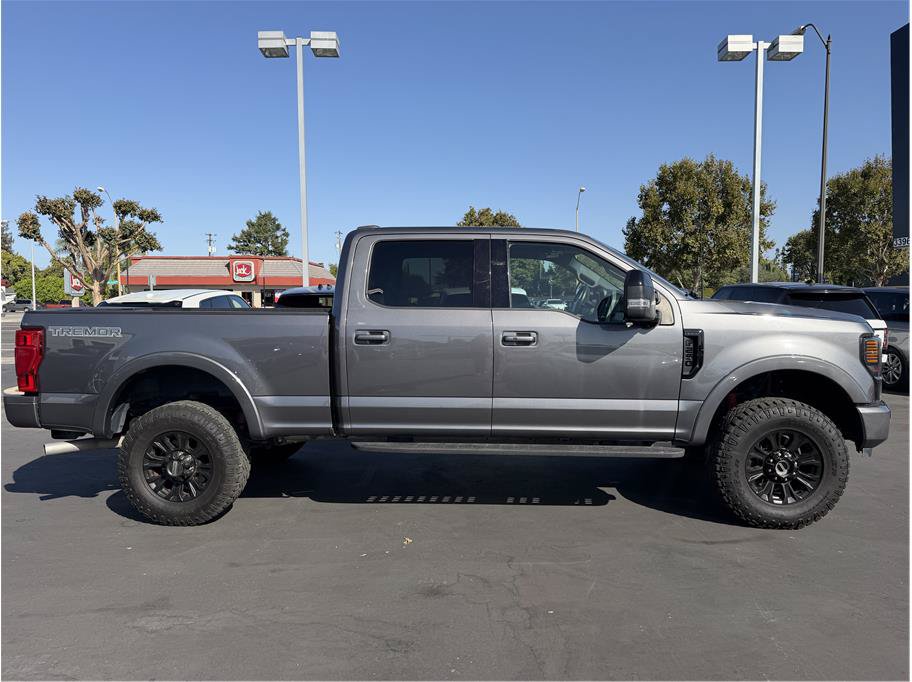 Used 2022 Ford F250 Lariat w/ Tremor Off-Road Package AWD/4WD image 4