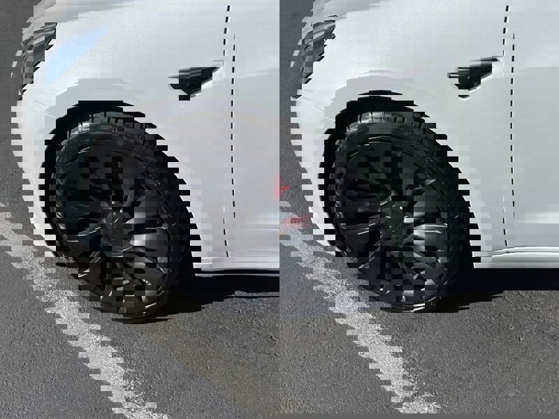 Used 2023 Tesla Model 3 Performance image 13