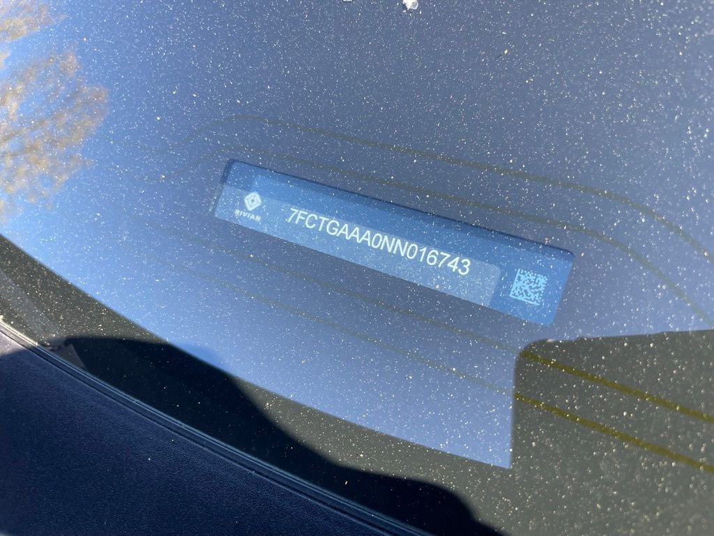 Used 2022 Rivian R1T Adventure image 10