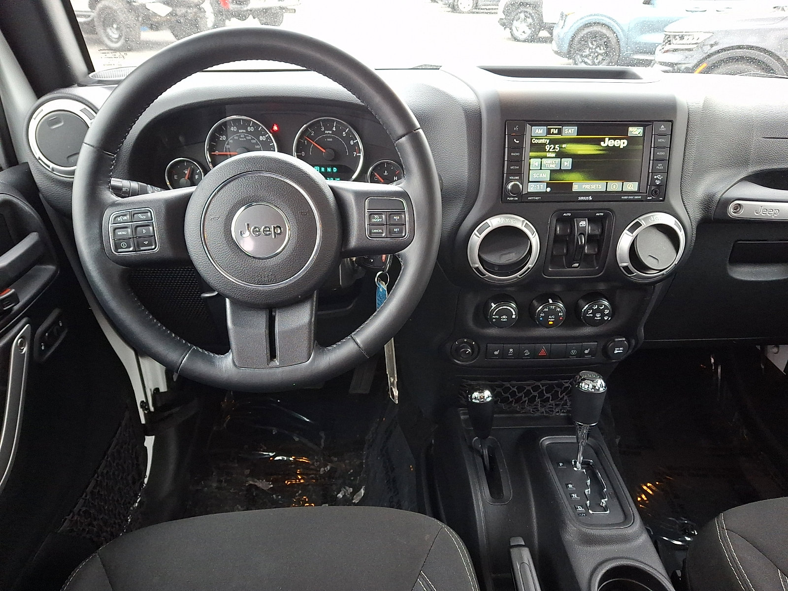 Used 2016 Jeep Wrangler Unlimited Sahara w/ Dual Top Group image 9