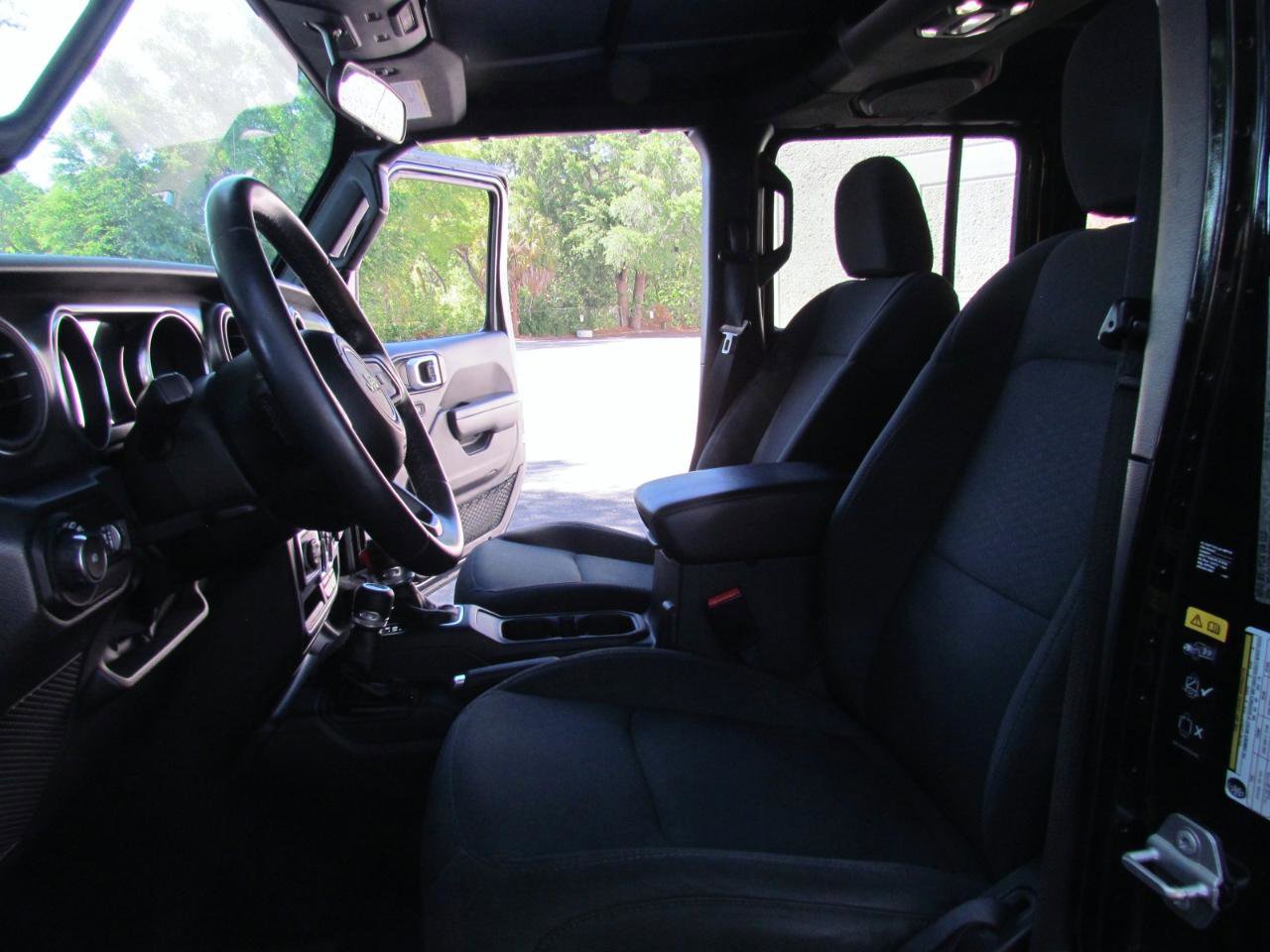 Used 2022 Jeep Wrangler Unlimited Sport AWD/4WD image 23