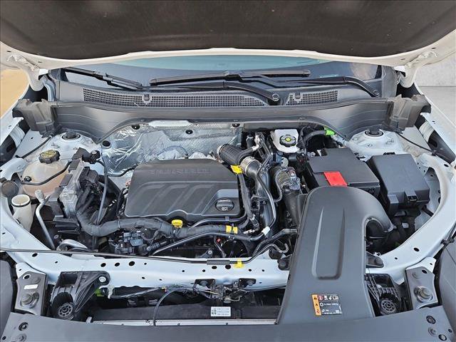 Used 2025 Chevrolet Trax LT FWD image 22
