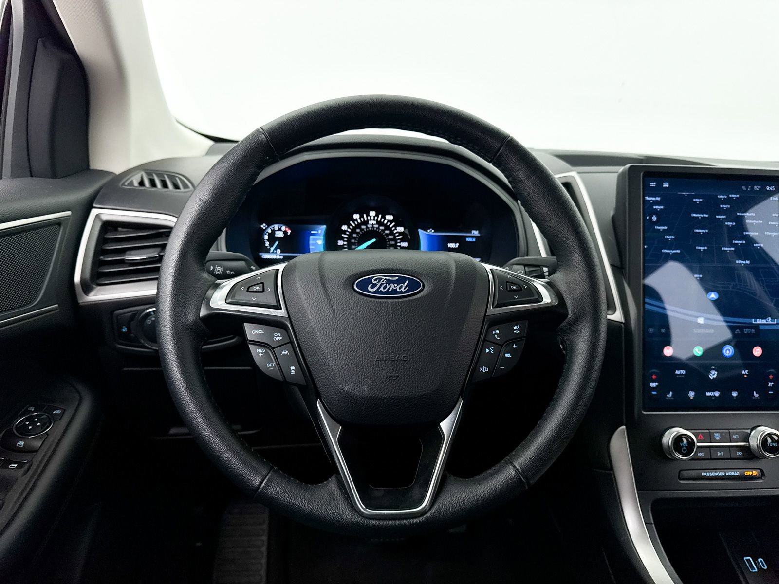 Used 2024 Ford Edge SEL AWD/4WD image 3