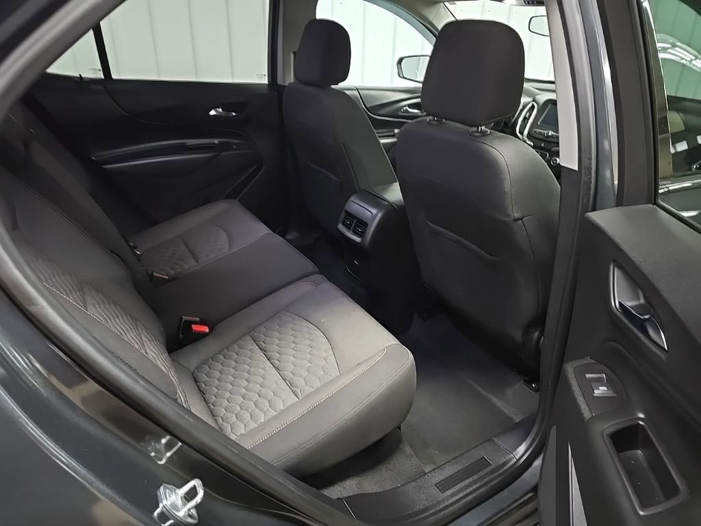 Used 2018 Chevrolet Equinox LT AWD/4WD image 16
