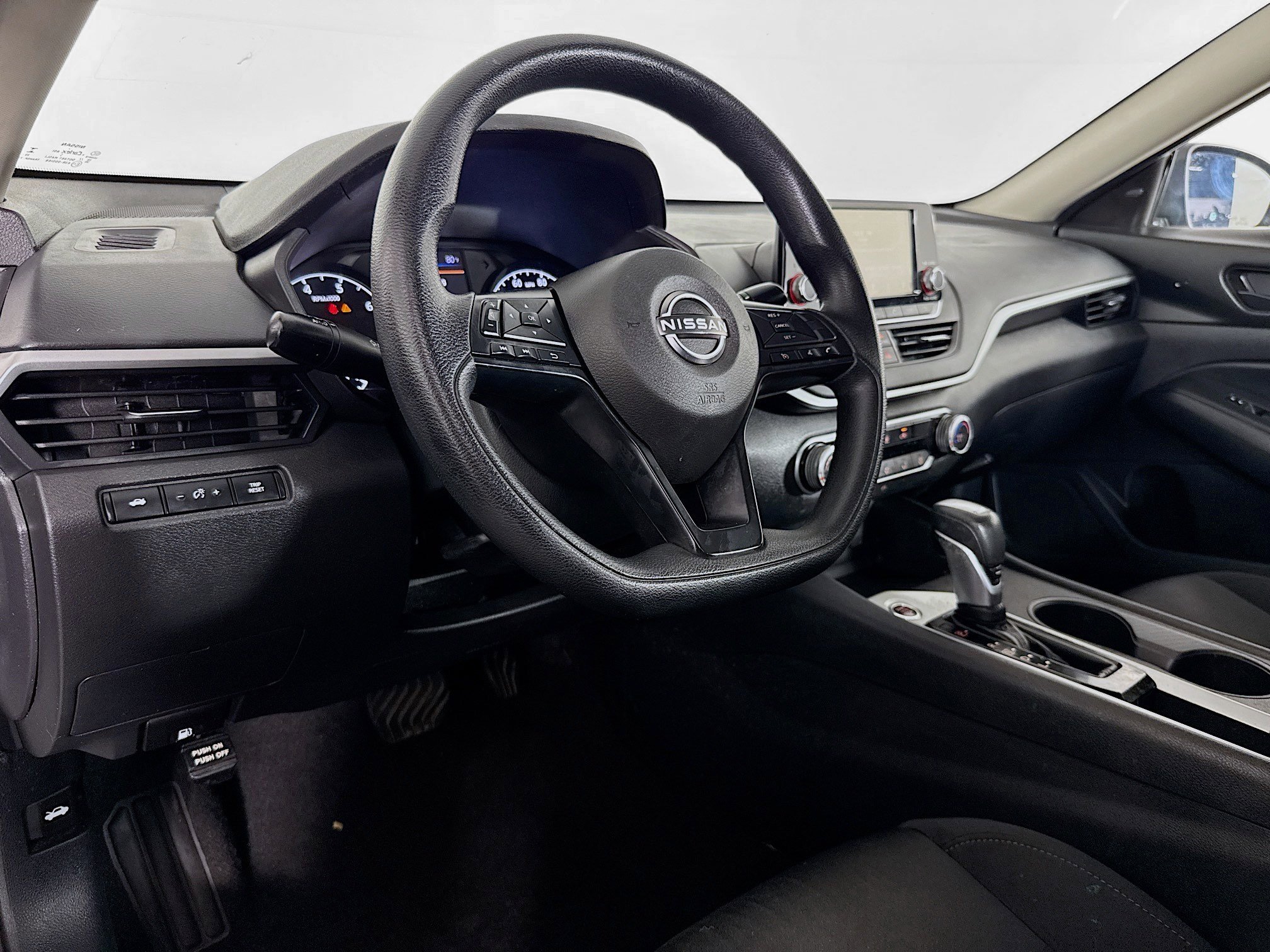 Used 2024 Nissan Altima 2.5 S FWD image 22