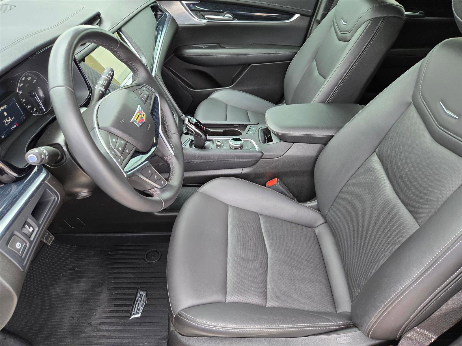 Used 2024 Cadillac XT5 Premium Luxury FWD image 11