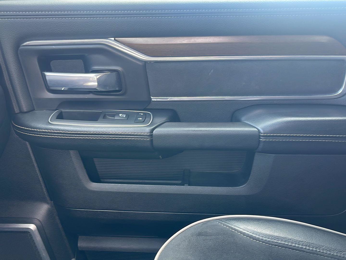 Certified 2022 RAM 3500 Laramie AWD/4WD image 30