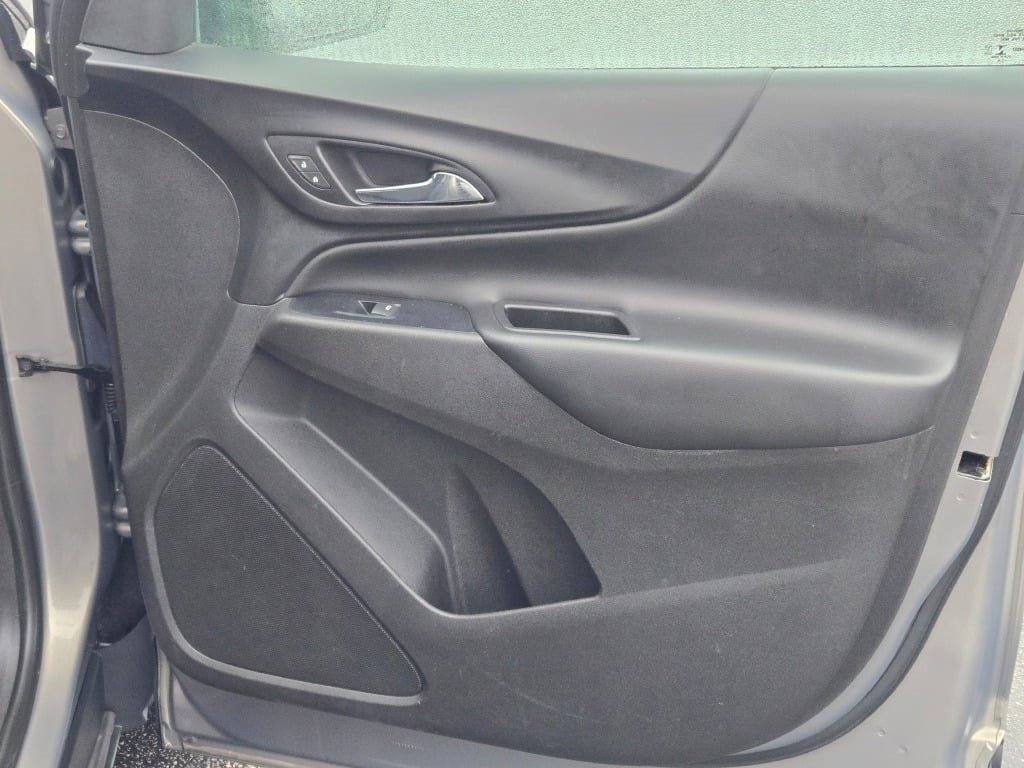 Used 2019 Chevrolet Equinox LT image 4