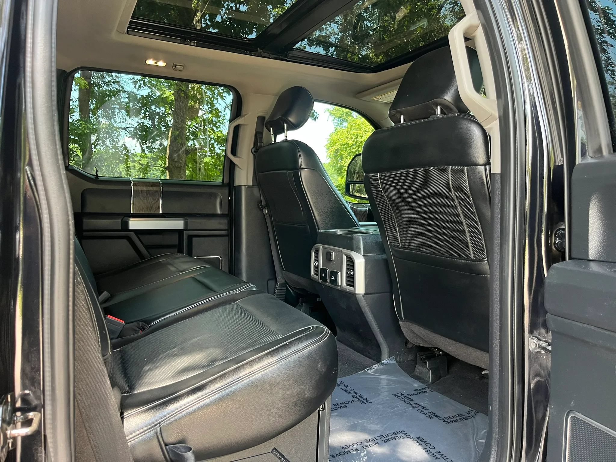 Used 2019 Ford F250 Lariat w/ Lariat Ultimate Package AWD/4WD image 15