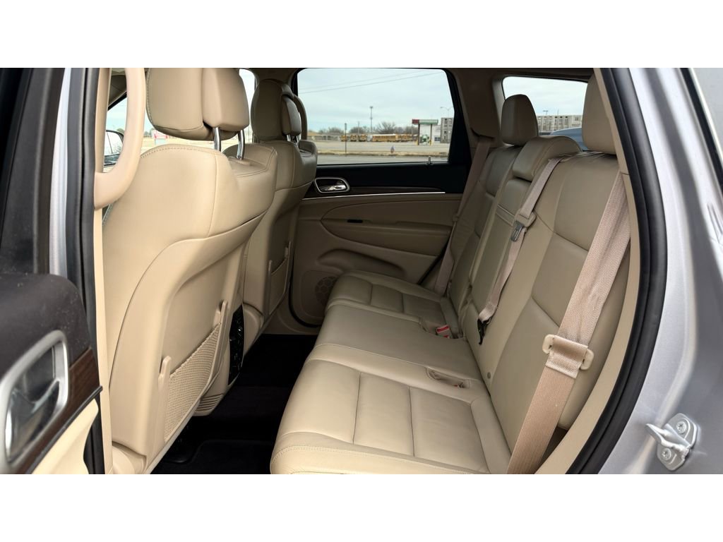 Used 2018 Jeep Grand Cherokee Limited image 19