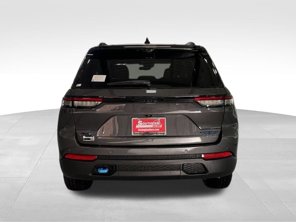 New 2024 Jeep Grand Cherokee Trailhawk w/ Advanced Protech Group II AWD/4WD image 7