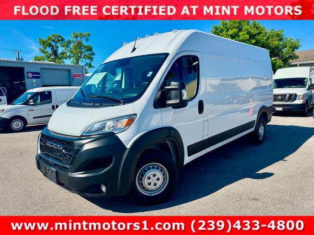 Used 2025 RAM ProMaster 2500 w/ Convenience Group image 2