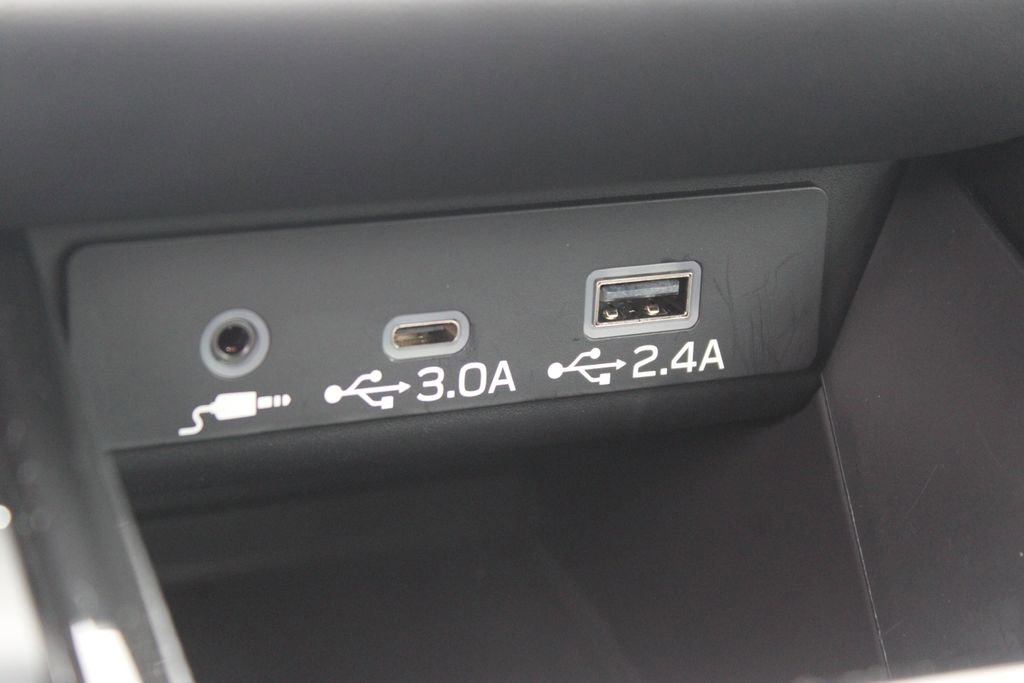 Used 2025 Subaru Legacy Premium image 17