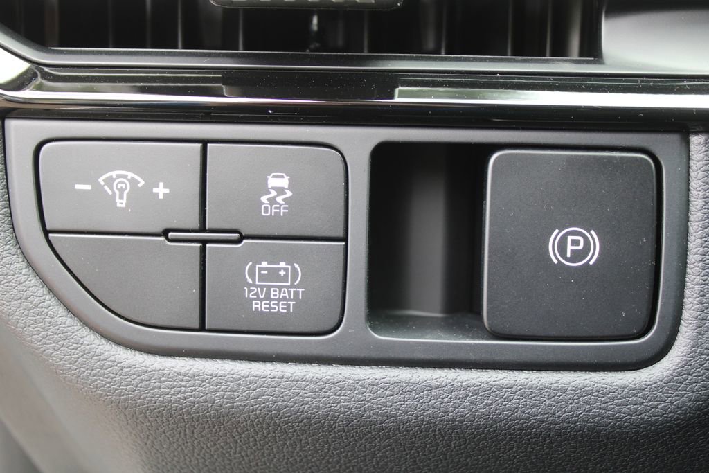 New 2026 Kia Sportage LX FWD image 23