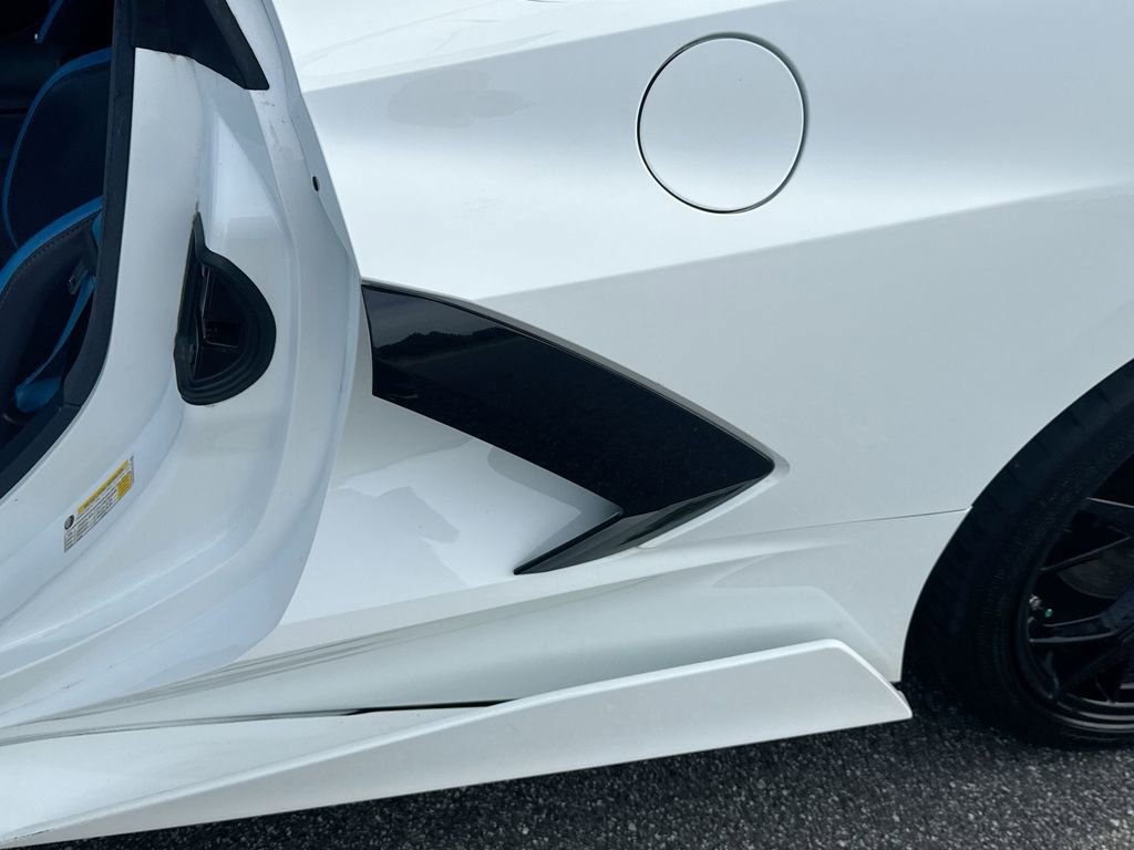 Used 2022 Chevrolet Corvette Stingray Premium Cpe w/ Z51 Performance Package image 29