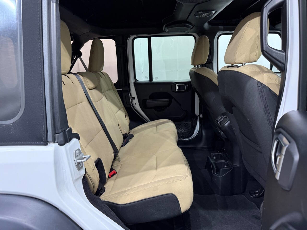 Used 2018 Jeep Wrangler Unlimited Sport S image 15