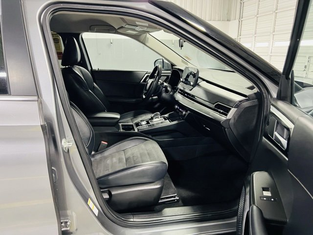Used 2024 Mitsubishi Outlander SE image 33