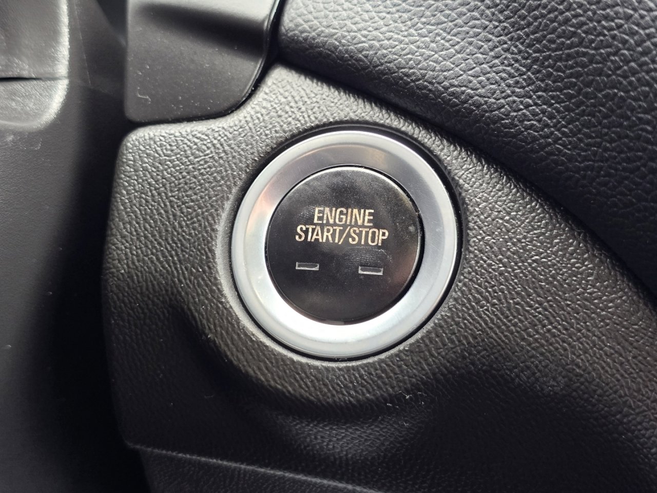 Used 2022 Chevrolet Equinox LT w/ LPO, Floor Liner Package image 22