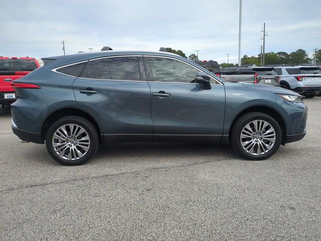 Used 2021 Toyota Venza XLE w/ Softex Package image 3