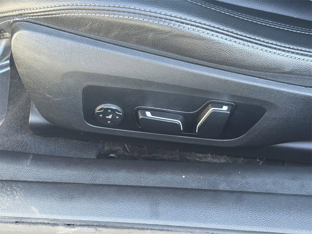 Used 2024 BMW 430i Convertible image 23