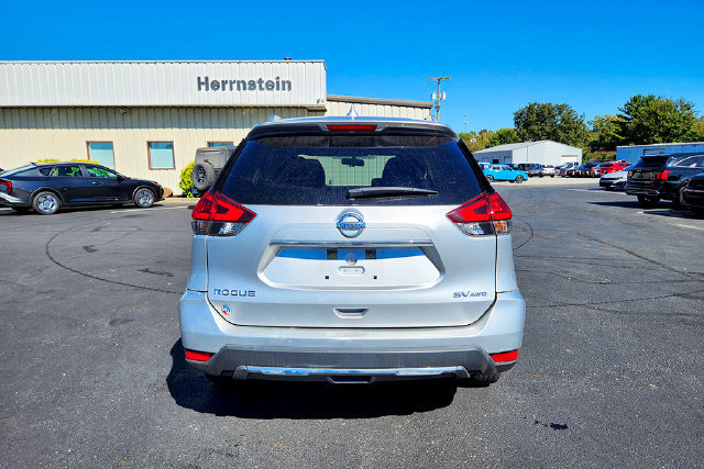 Used 2018 Nissan Rogue SV AWD/4WD image 30
