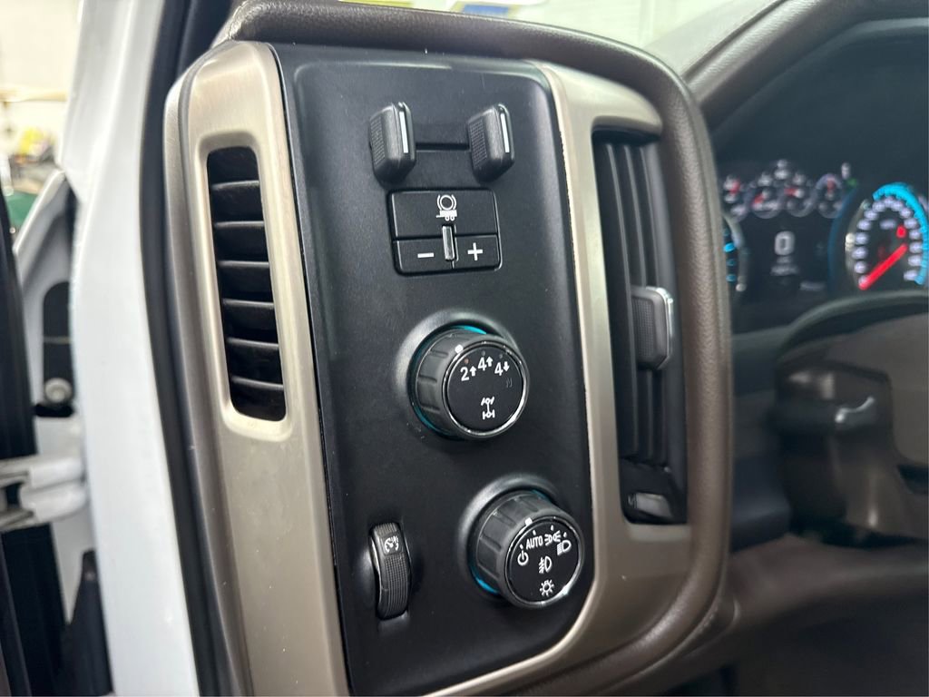 Used 2017 GMC Sierra 2500 Denali w/ Duramax Plus Package image 37