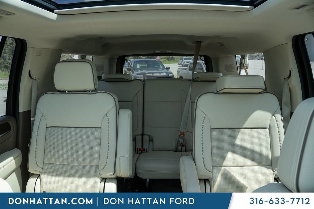 Used 2024 GMC Yukon XL Denali AWD/4WD image 23