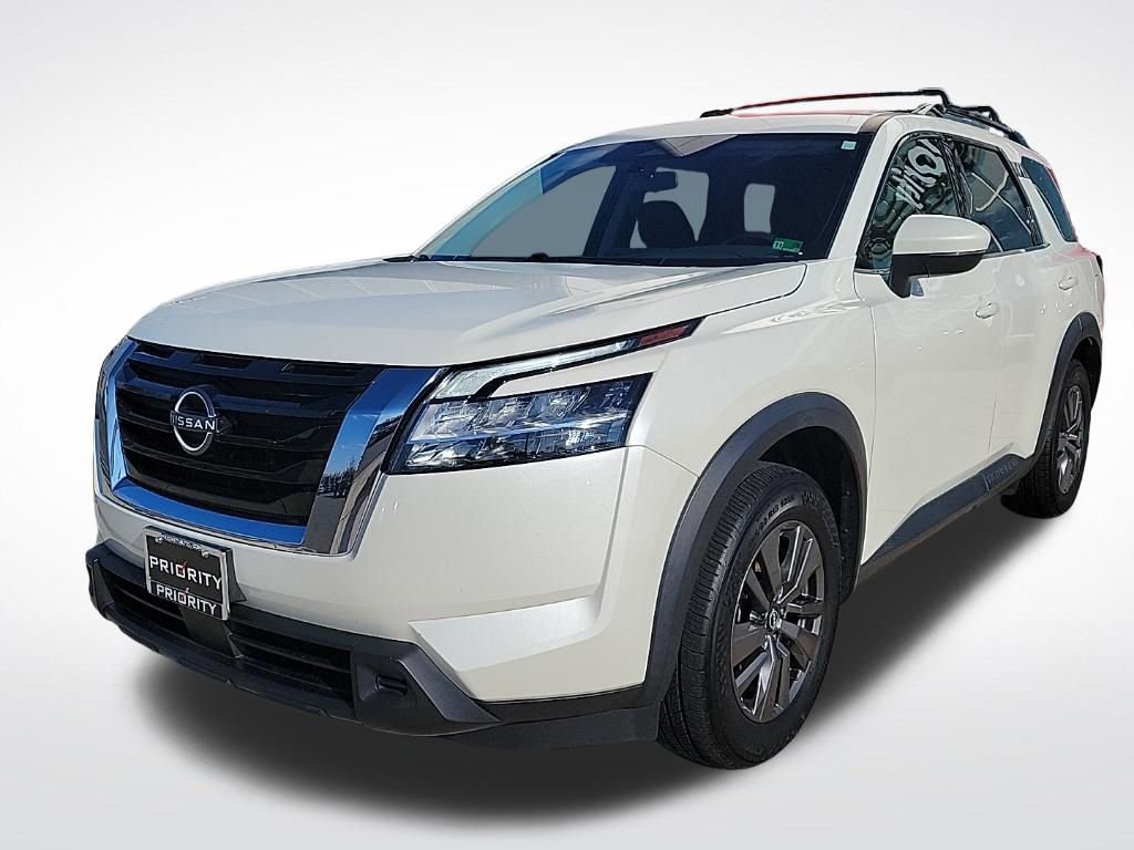 Used 2022 Nissan Pathfinder SV image 1