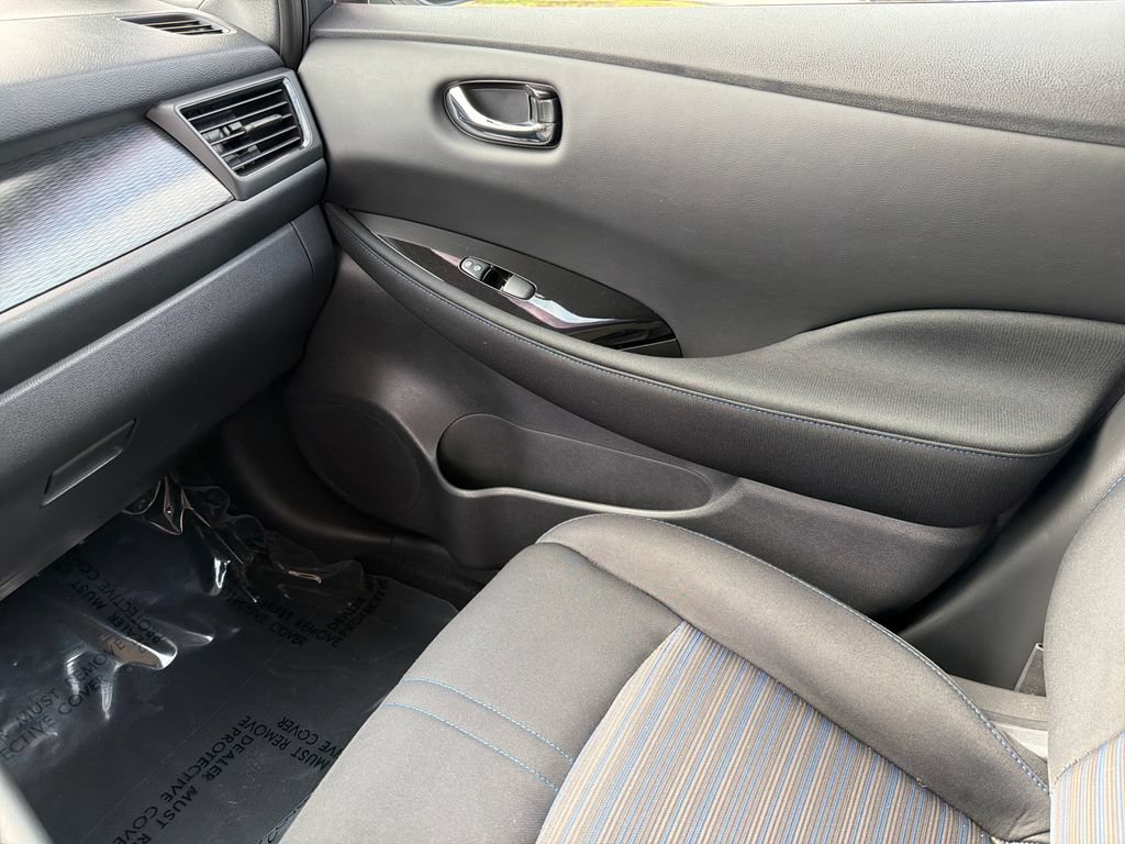 Used 2022 Nissan Leaf SV FWD image 31