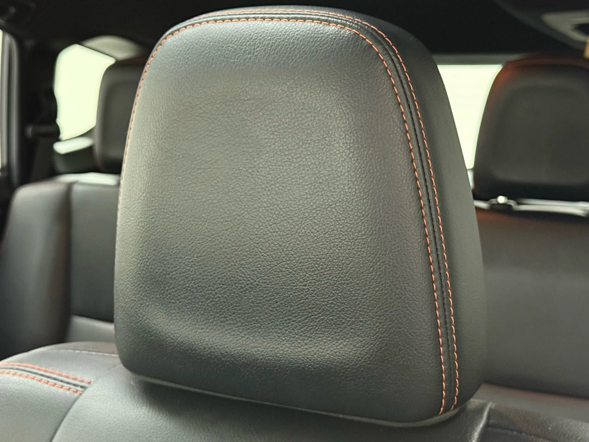 Used 2017 Toyota RAV4 SE w/ Advanced Technology Package image 18