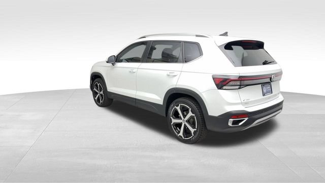Used 2025 Volkswagen Taos SEL AWD/4WD image 4
