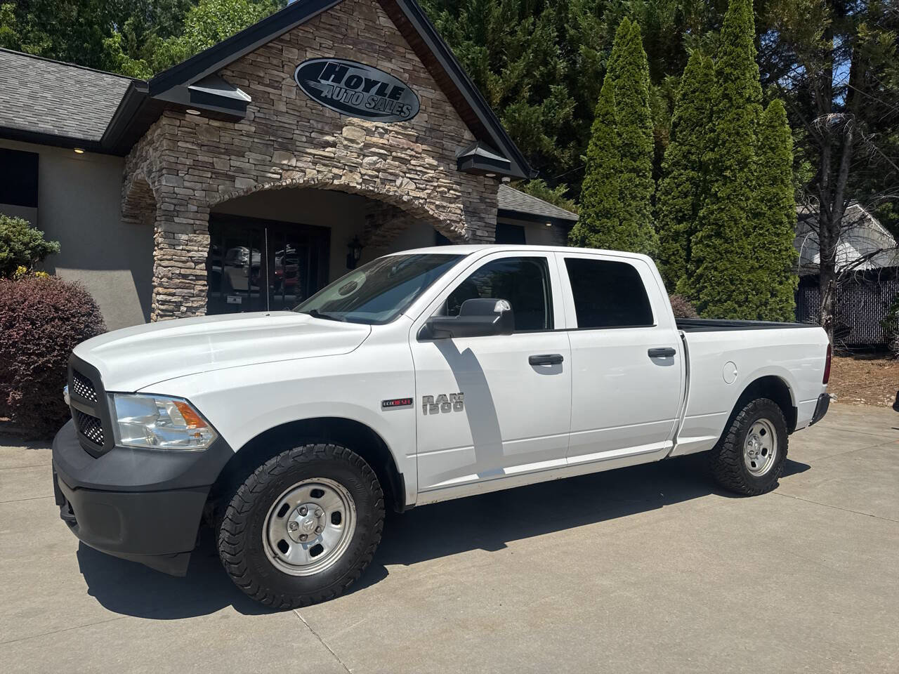 Used 2018 RAM 1500 Tradesman w/ Popular Equipment Group AWD/4WD image 2