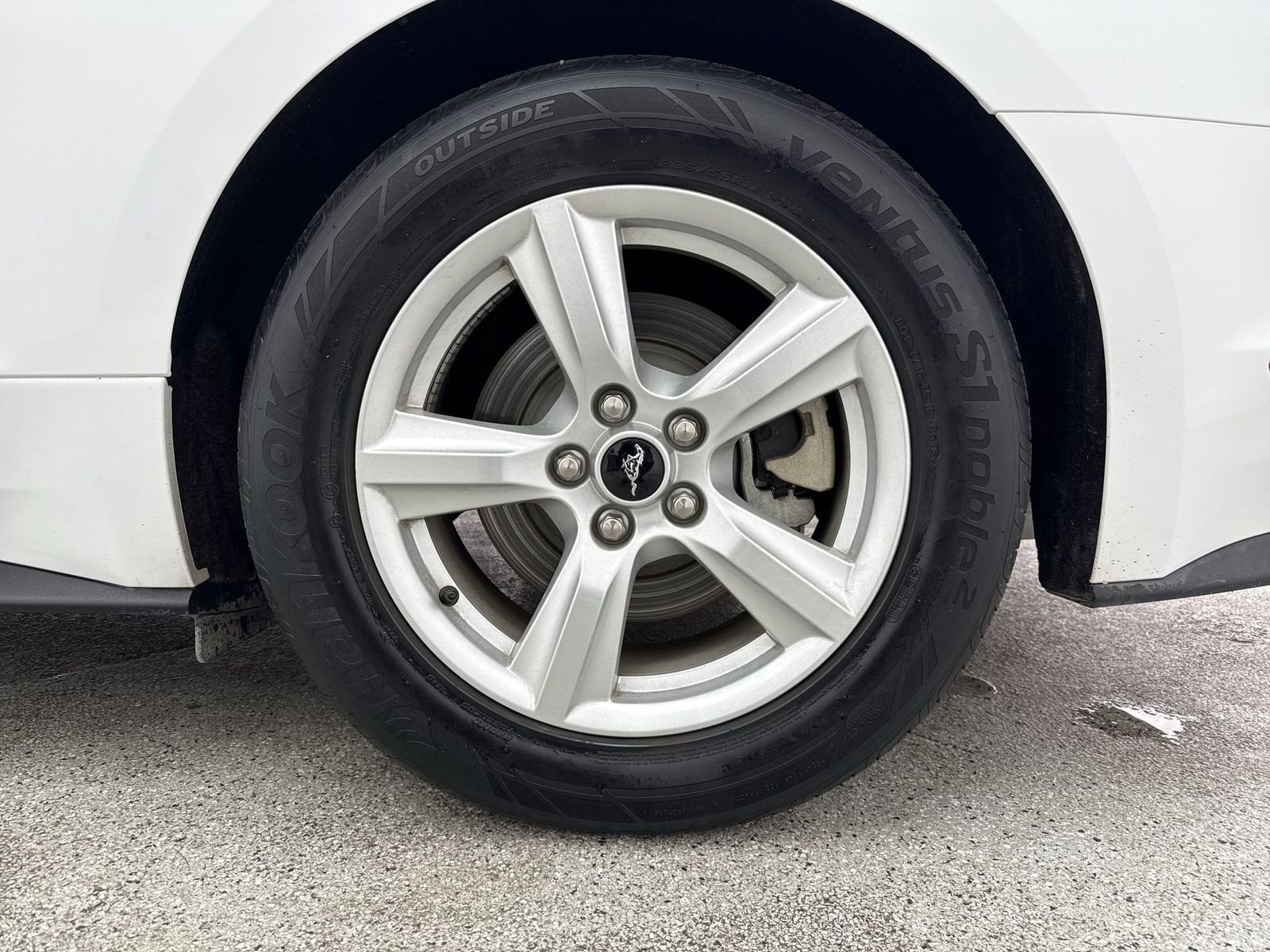 Used 2018 Ford Mustang EcoBoost image 37