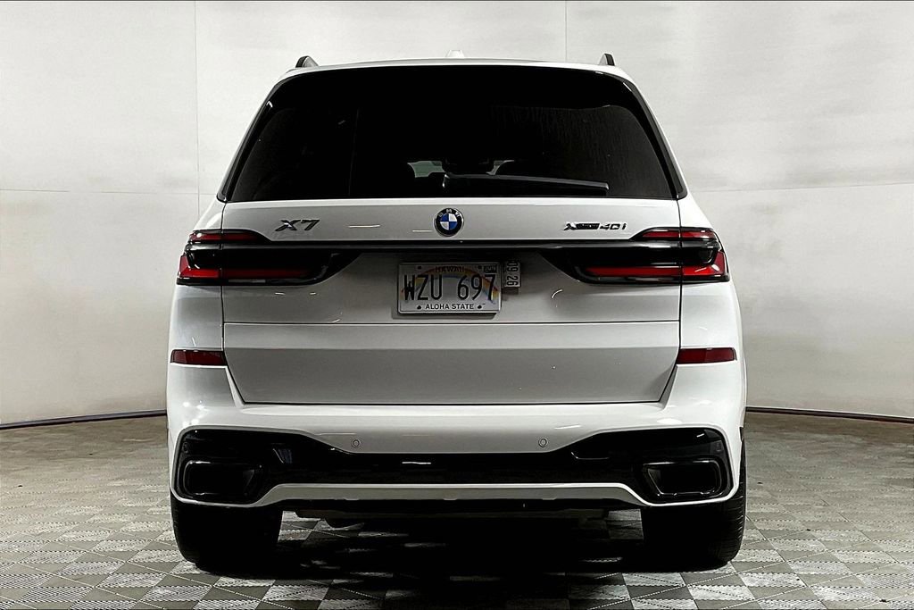 Used 2025 BMW X7 xDrive40i w/ Executive Package AWD/4WD image 3