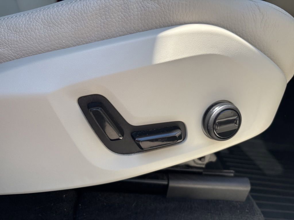 Certified 2023 Volvo XC60 B5 Core w/ Climate Package AWD/4WD image 42