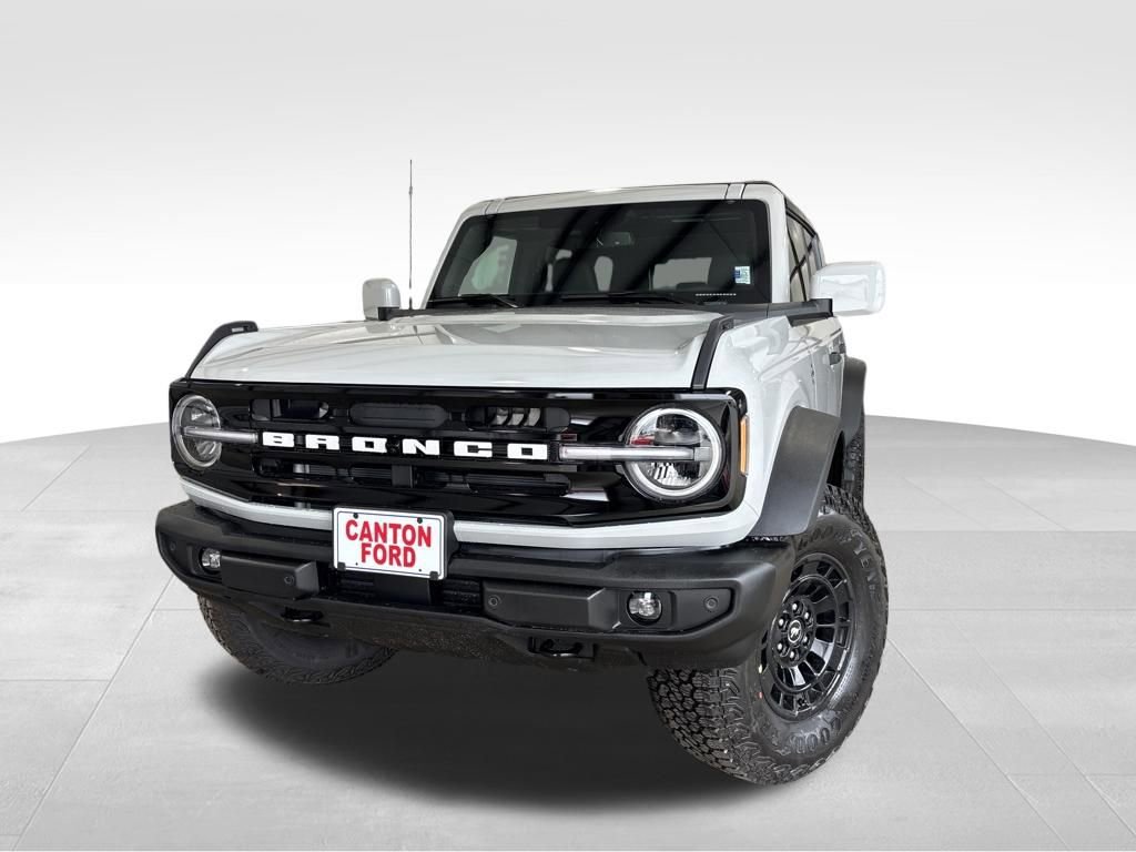 New 2026 Ford Bronco Outer Banks w/ Sasquatch Package