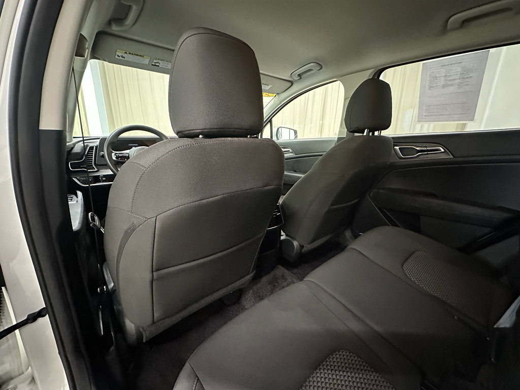 Used 2024 Kia Sportage LX image 21