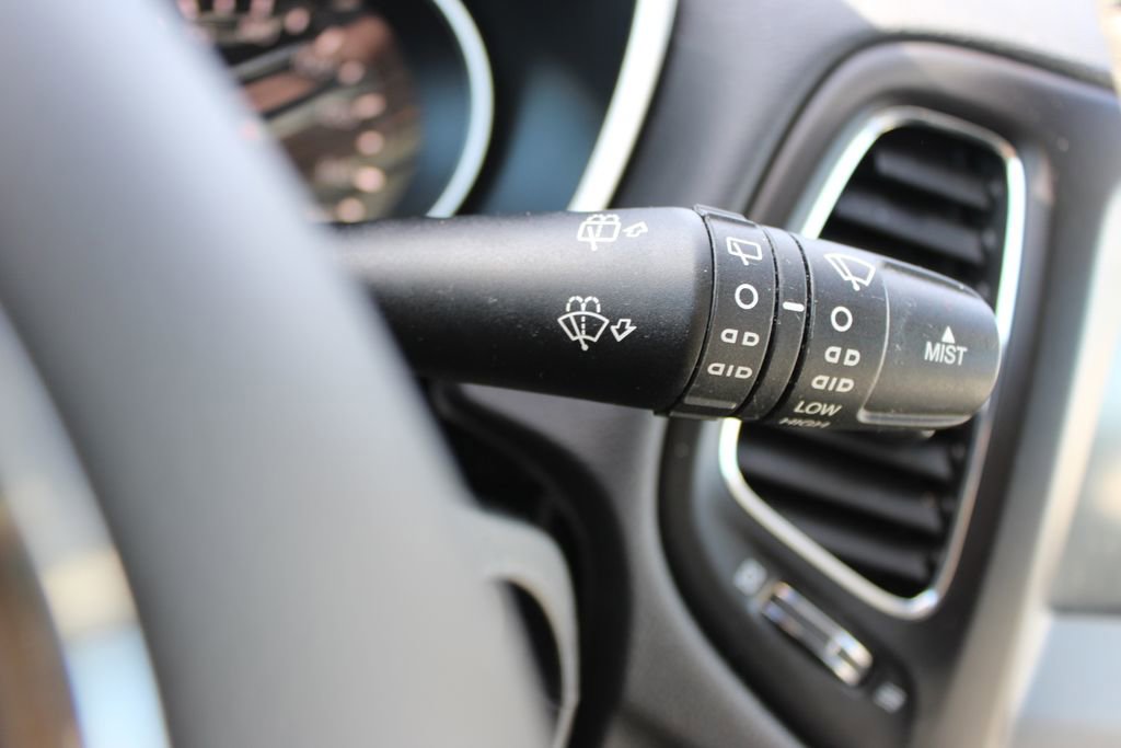 Used 2018 Jeep Compass Latitude w/ Popular Equipment Group image 35