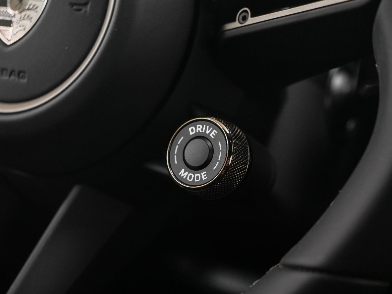 Used 2025 Porsche Cayenne Turbo AWD/4WD image 45
