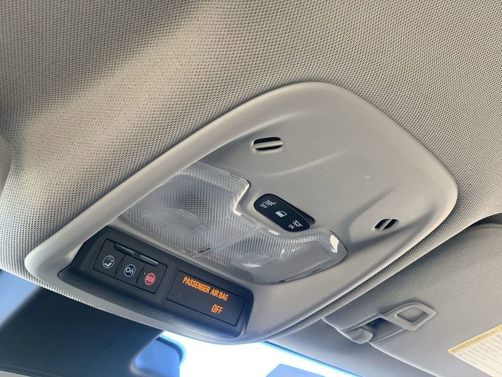 Certified 2022 Chevrolet Bolt EUV LT w/ Comfort Package image 17