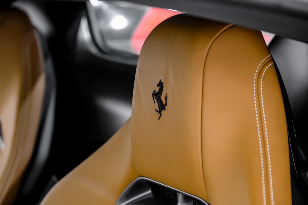 Used 2022 Ferrari SF90 Spider image 25