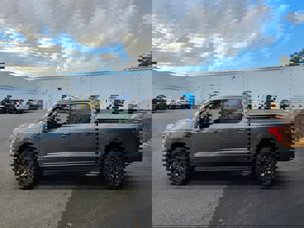 New 2025 Ford F150 Lightning Flash image 5