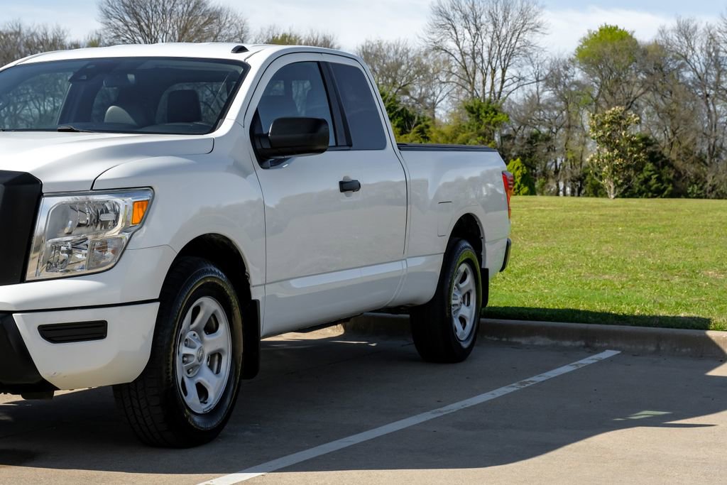 Used 2021 Nissan Titan S image 8