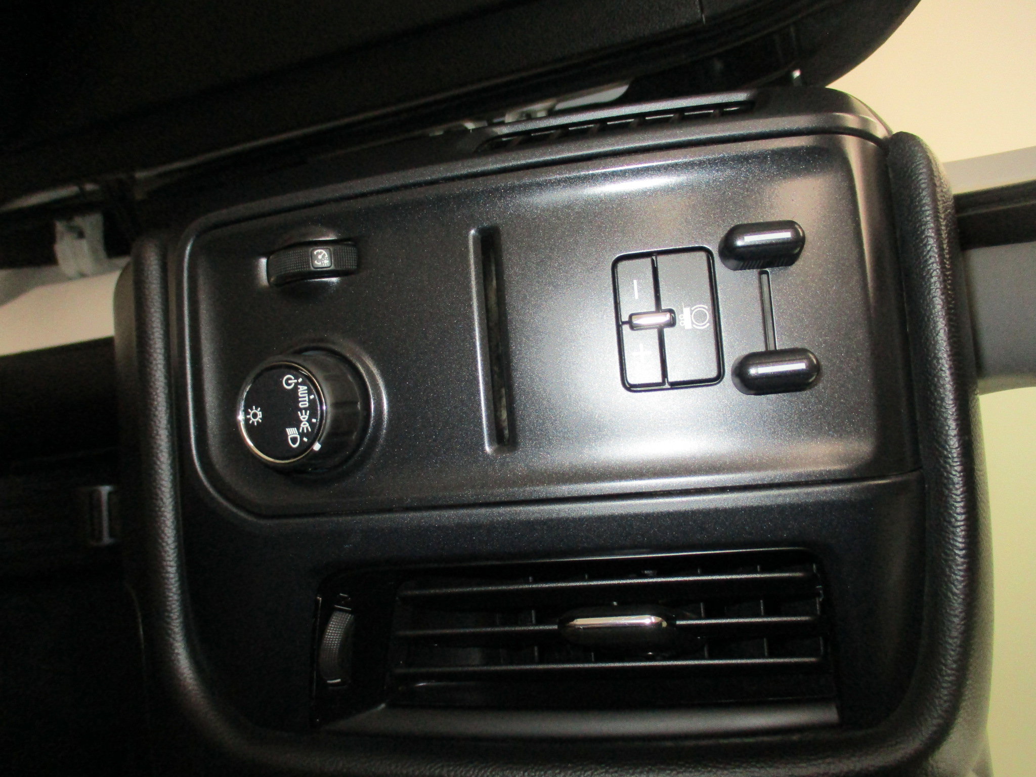 Used 2017 Chevrolet Silverado 2500 W/T image 23