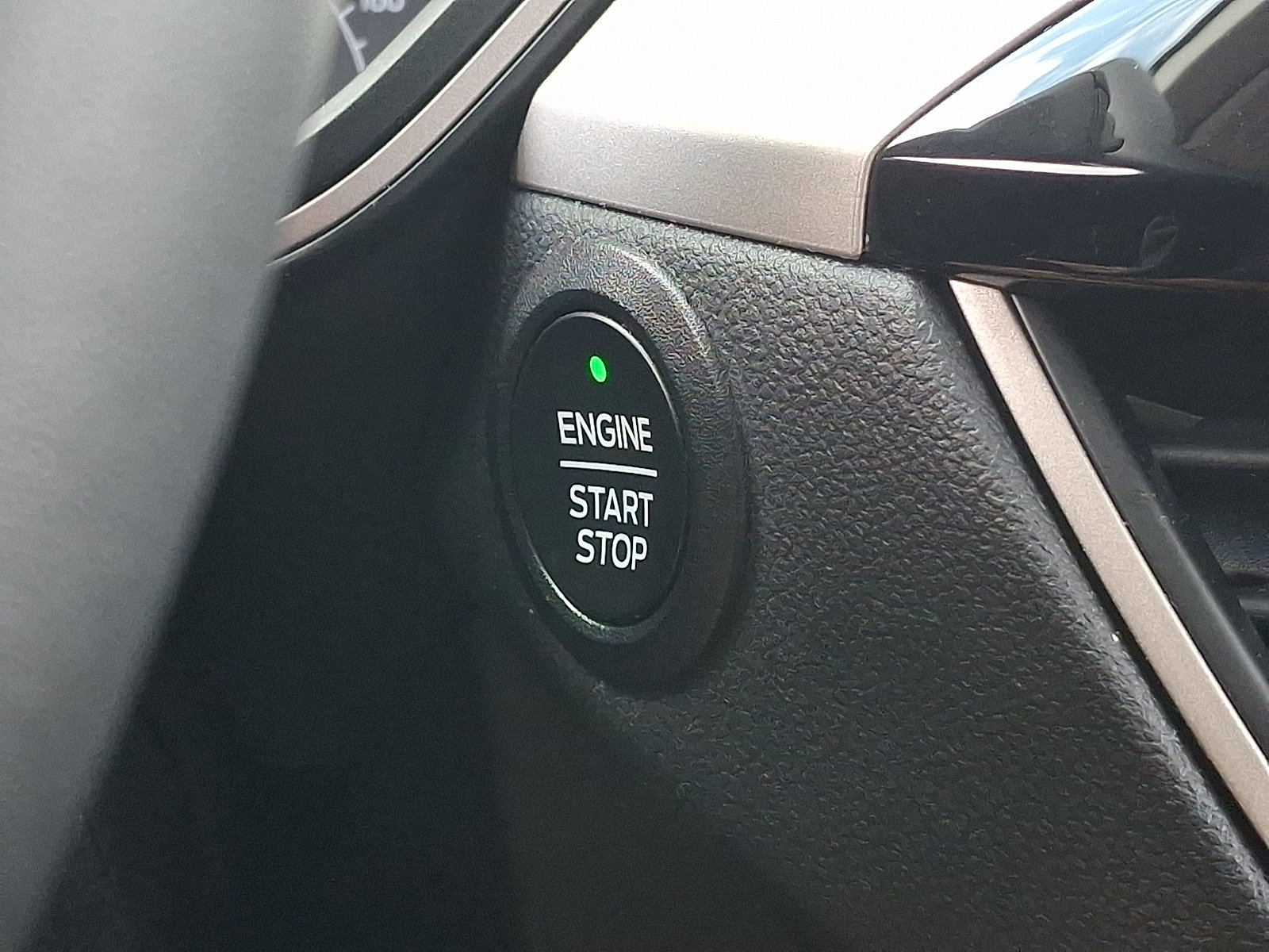 Certified 2022 Ford Escape SEL AWD/4WD image 31
