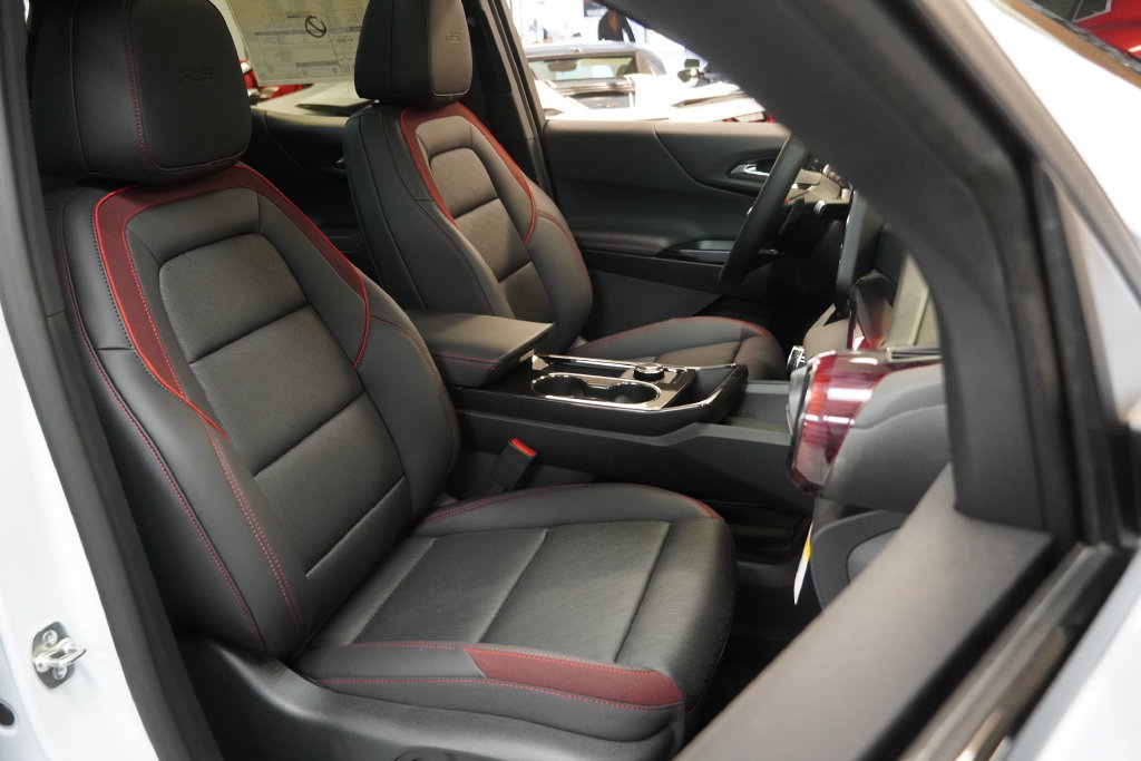 New 2027 Chevrolet Equinox RS w/ Safety and Technology Package AWD/4WD image 37