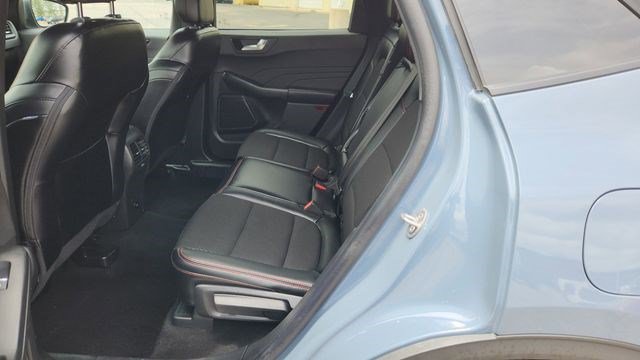 Certified 2025 Ford Escape ST-Line Select AWD/4WD image 26