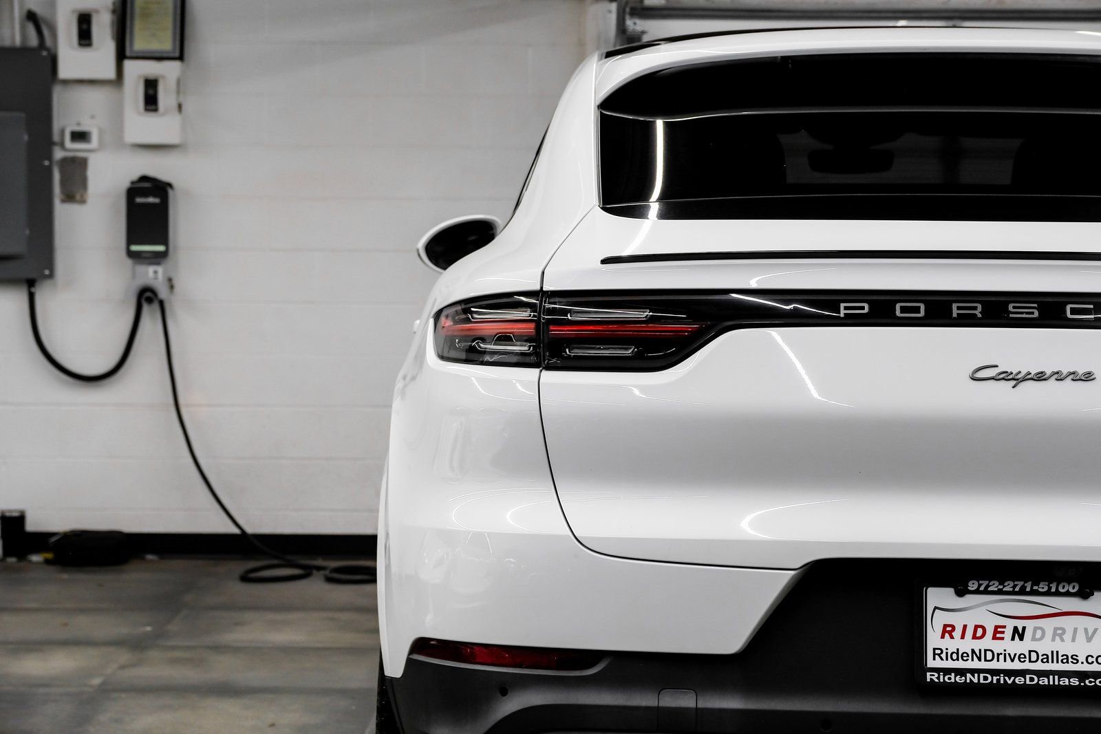 Used 2023 Porsche Cayenne Coupe image 61