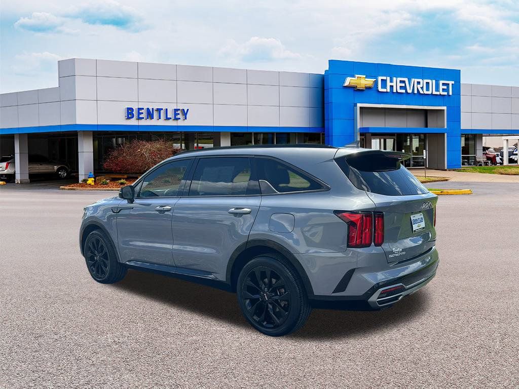 Used 2023 Kia Sorento SX image 3